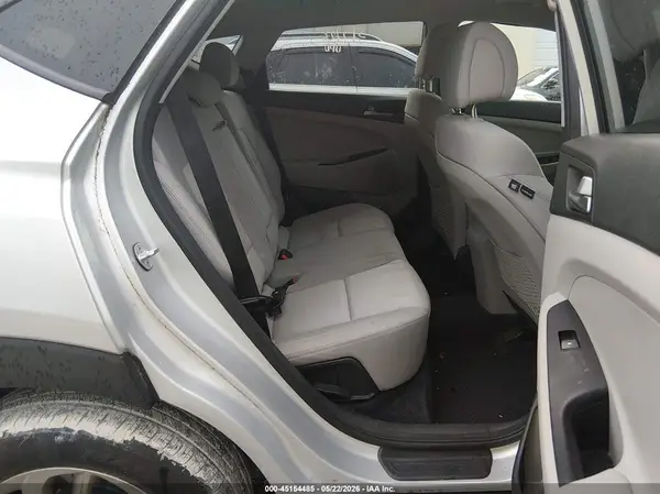 KM8J23A46JU646456 2018 HYUNDAI TUCSON - Image 8
