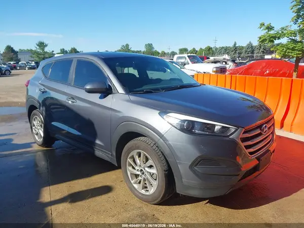 KM8J23A46JU655366 2018 HYUNDAI TUCSON - Image 1