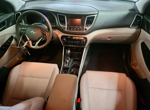 KM8J23A46JU655481 2018 HYUNDAI TUCSON - Image 8