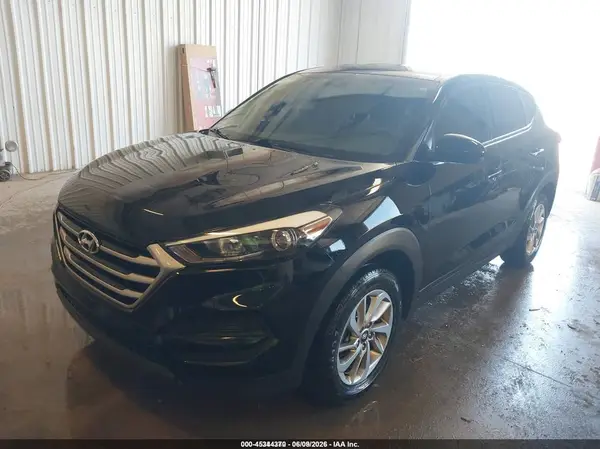 KM8J23A46JU659899 2018 HYUNDAI TUCSON - Image 2