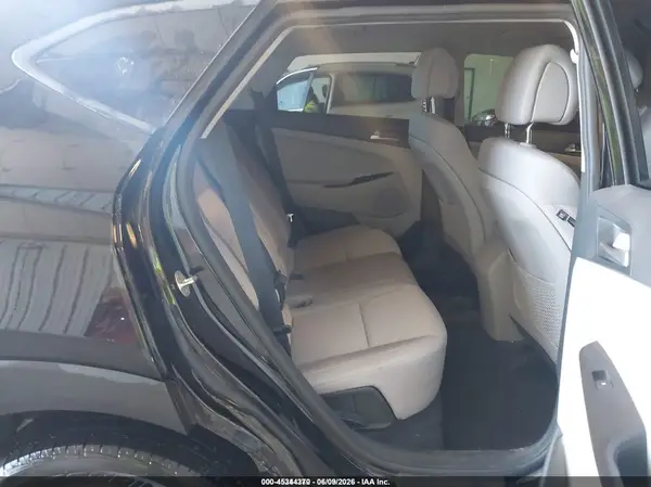 KM8J23A46JU659899 2018 HYUNDAI TUCSON - Image 8