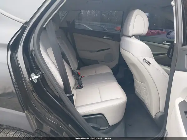 KM8J23A46JU664715 2018 HYUNDAI TUCSON - Image 8