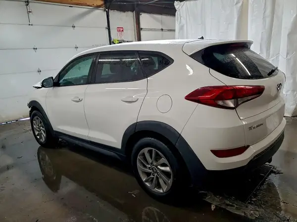 KM8J23A46JU667050 2018 HYUNDAI TUCSON - Image 2