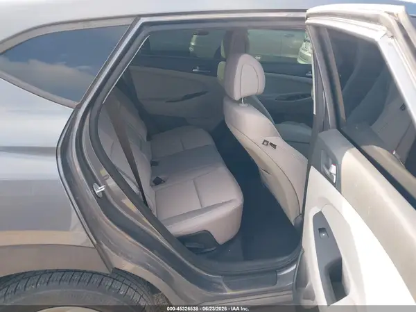 KM8J23A46JU675150 2018 HYUNDAI TUCSON - Image 8