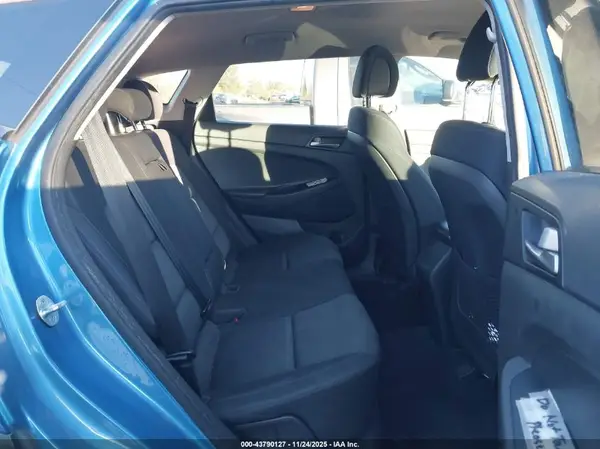 KM8J23A46JU696063 2018 HYUNDAI TUCSON - Image 8