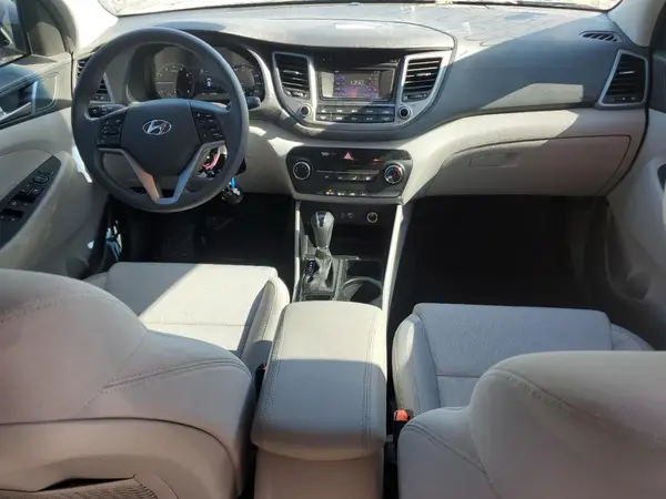 KM8J23A46JU725948 2018 HYUNDAI TUCSON - Image 8