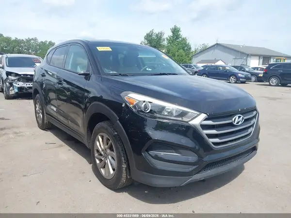 KM8J23A46JU750932 2018 HYUNDAI TUCSON - Image 1