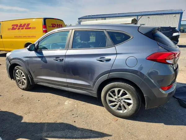 KM8J23A46JU756598 2018 HYUNDAI TUCSON - Image 2