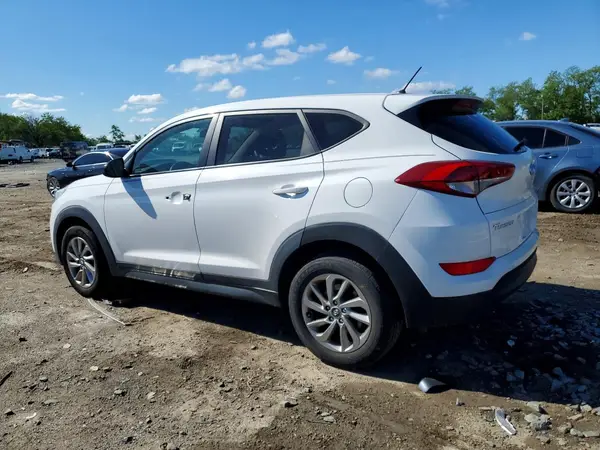 KM8J23A46JU765124 2018 HYUNDAI TUCSON - Image 2