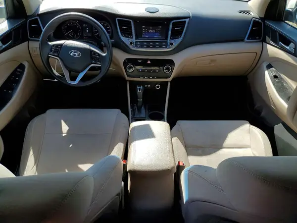 KM8J23A46JU765124 2018 HYUNDAI TUCSON - Image 8