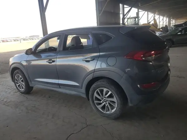 KM8J23A46JU791366 2018 HYUNDAI TUCSON - Image 2