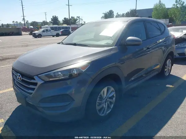 KM8J23A46JU811275 2018 HYUNDAI TUCSON - Image 2