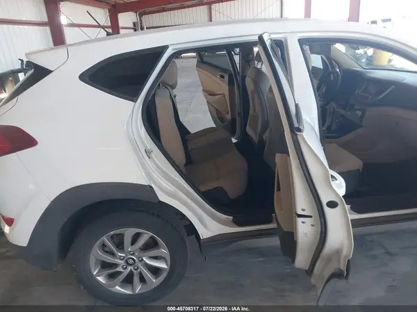KM8J23A46JU813303 2018 HYUNDAI TUCSON - Image 8