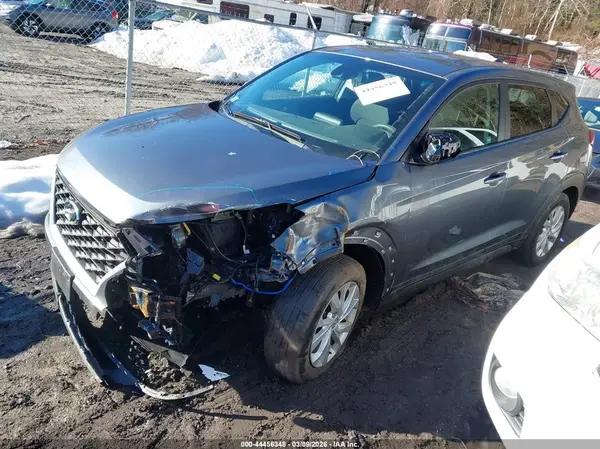 KM8J23A46KU000321 2019 HYUNDAI TUCSON - Image 2