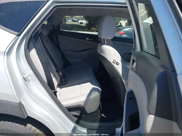 KM8J23A46KU028085 2019 HYUNDAI TUCSON - Image 8