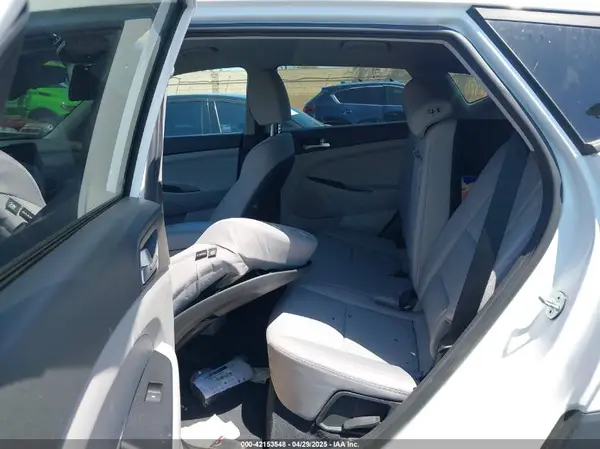 KM8J23A46KU052581 2019 HYUNDAI TUCSON - Image 8