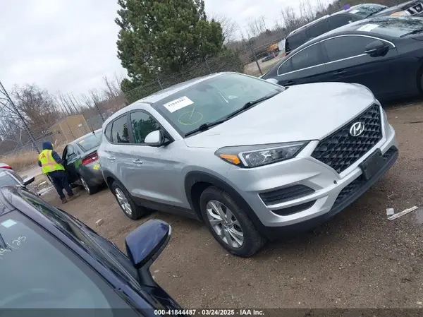 KM8J23A46KU902032 2019 HYUNDAI TUCSON - Image 1