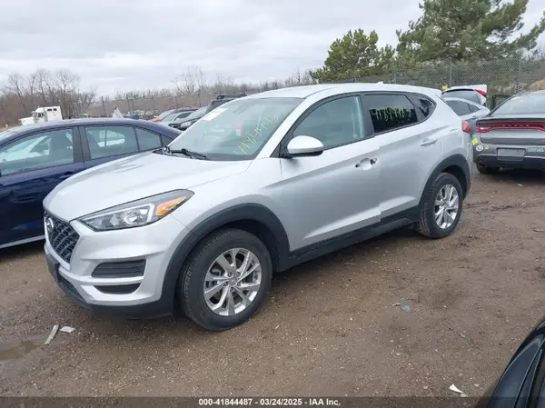 KM8J23A46KU902032 2019 HYUNDAI TUCSON - Image 2