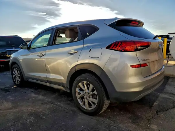 KM8J23A46KU921521 2019 HYUNDAI TUCSON - Image 2