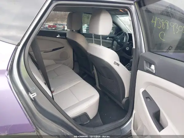 KM8J23A46KU934303 2019 HYUNDAI TUCSON - Image 8