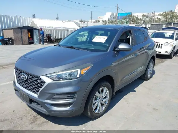 KM8J23A46KU961582 2019 HYUNDAI TUCSON - Image 2