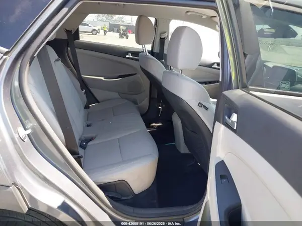 KM8J23A46KU961582 2019 HYUNDAI TUCSON - Image 8