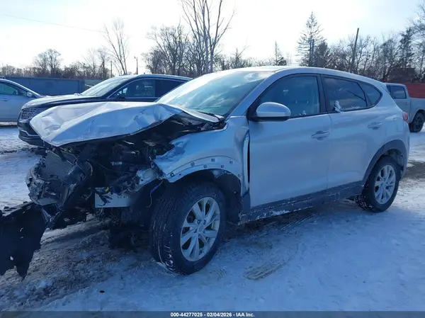 KM8J23A46KU967589 2019 HYUNDAI TUCSON - Image 2