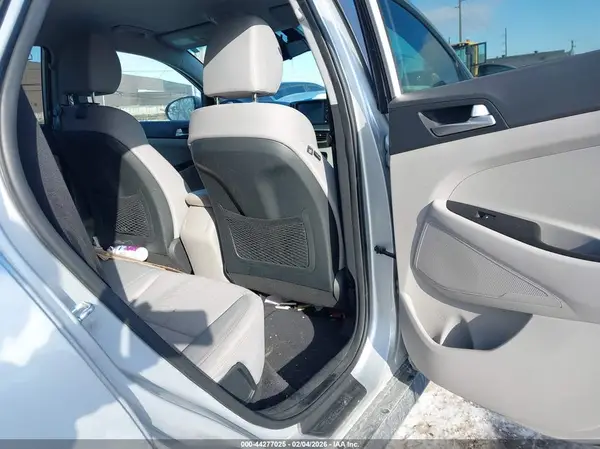 KM8J23A46KU967589 2019 HYUNDAI TUCSON - Image 8