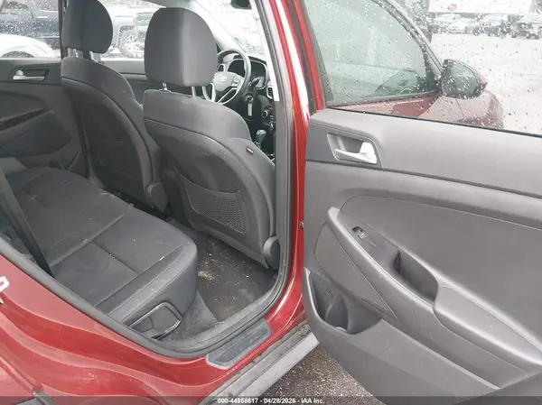 KM8J23A46KU985977 2019 HYUNDAI TUCSON - Image 8