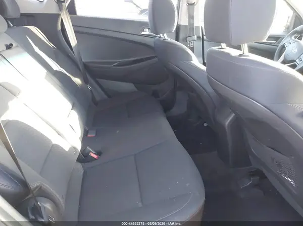 KM8J23A46KU995165 2019 HYUNDAI TUCSON - Image 8