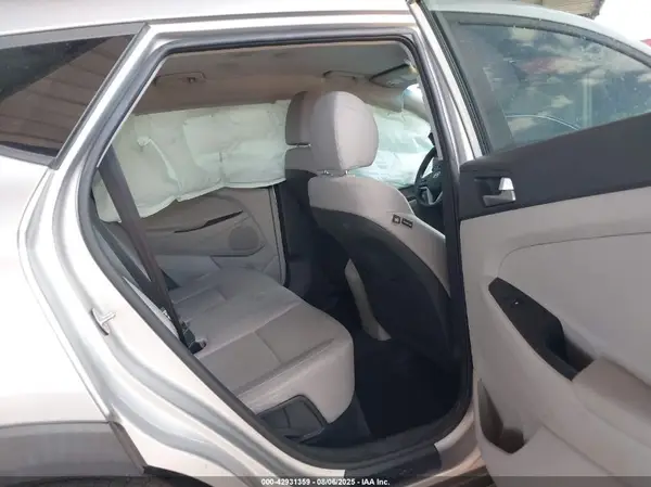 KM8J23A46LU110822 2020 HYUNDAI TUCSON - Image 8