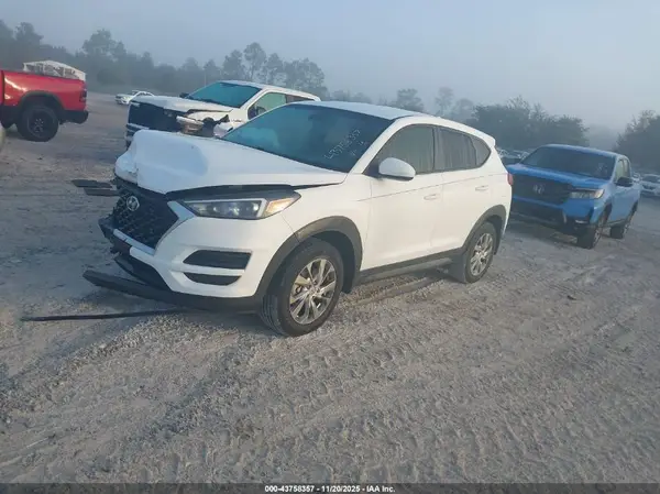 KM8J23A46LU270666 2020 HYUNDAI TUCSON - Image 2