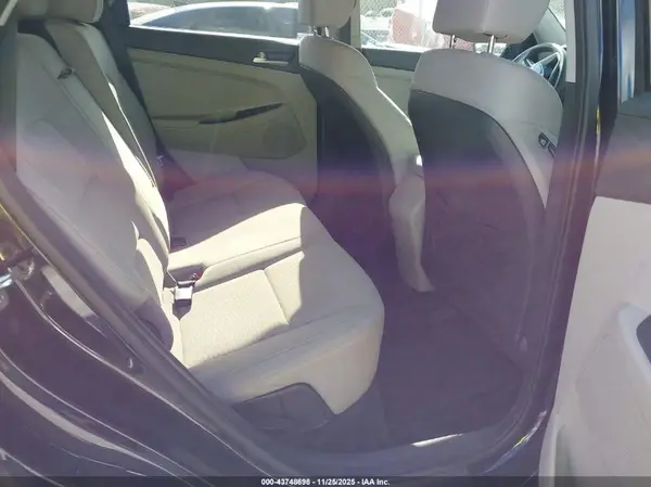 KM8J23A46MU311914 2021 HYUNDAI TUCSON - Image 8