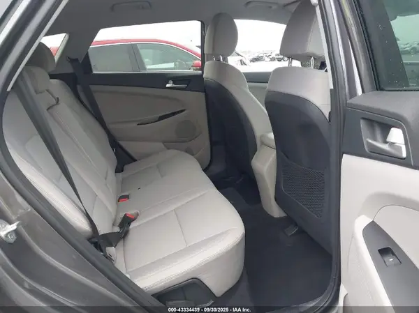 KM8J23A46MU336831 2021 HYUNDAI TUCSON - Image 8