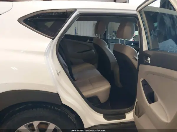 KM8J23A46MU365472 2021 HYUNDAI TUCSON - Image 8