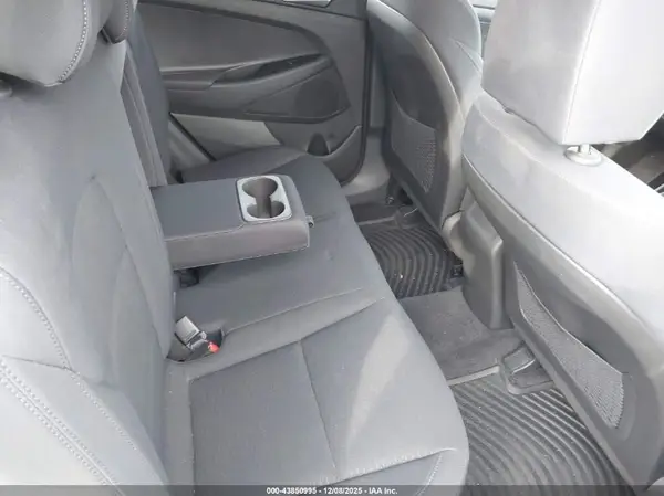 KM8J23A46MU411270 2021 HYUNDAI TUCSON - Image 8