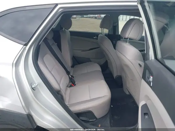 KM8J23A47GU076119 2016 HYUNDAI TUCSON - Image 8