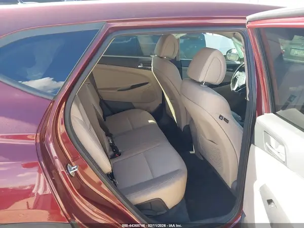 KM8J23A47GU088142 2016 HYUNDAI TUCSON - Image 8