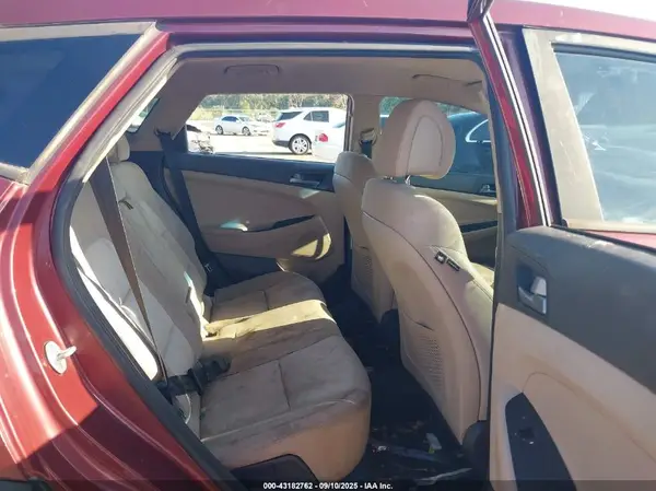 KM8J23A47GU199659 2016 HYUNDAI TUCSON - Image 8