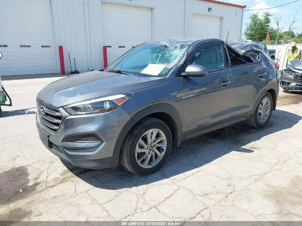 KM8J23A47GU225628 2016 HYUNDAI TUCSON - Image 2