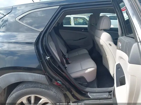 KM8J23A47GU225886 2016 HYUNDAI TUCSON - Image 8
