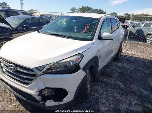 KM8J23A47HU261174 2017 HYUNDAI TUCSON - Image 2