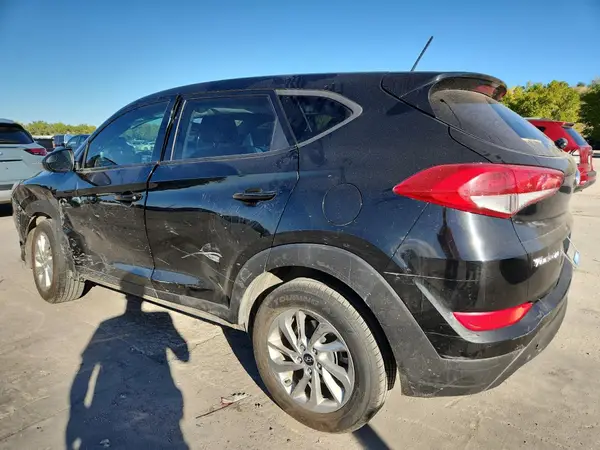 KM8J23A47HU262759 2017 HYUNDAI TUCSON - Image 2