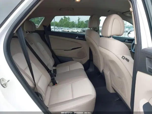 KM8J23A47HU262888 2017 HYUNDAI TUCSON - Image 8