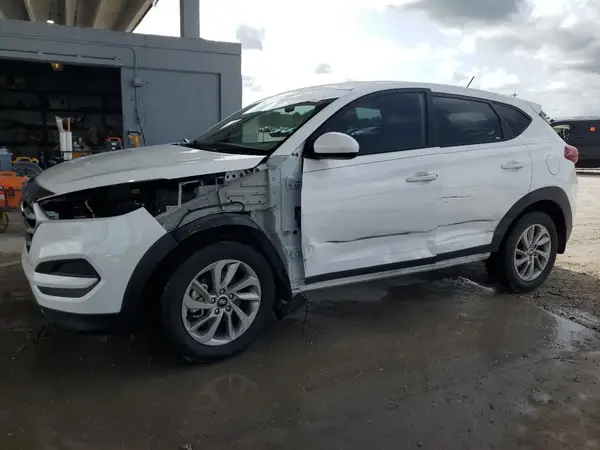 KM8J23A47HU263698 2017 HYUNDAI TUCSON - Image 1
