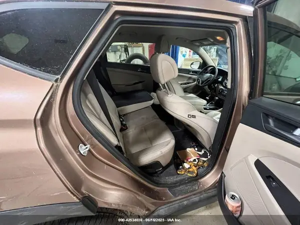 KM8J23A47HU268187 2017 HYUNDAI TUCSON - Image 8