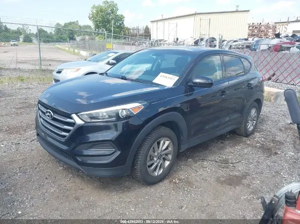 KM8J23A47HU280162 2017 HYUNDAI TUCSON - Image 2