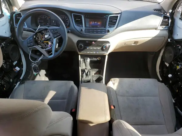 KM8J23A47HU287693 2017 HYUNDAI TUCSON - Image 8
