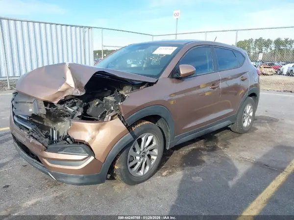 KM8J23A47HU289363 2017 HYUNDAI TUCSON - Image 2