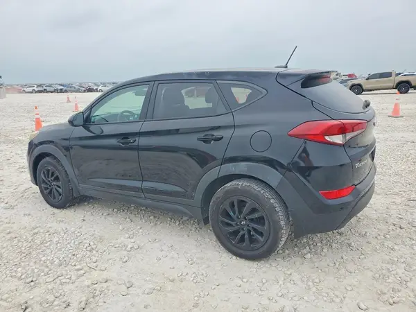 KM8J23A47HU306193 2017 HYUNDAI TUCSON - Image 2